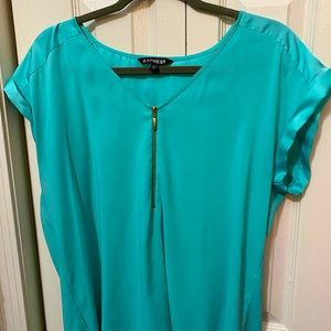 Express brass zipper short sleeve top
